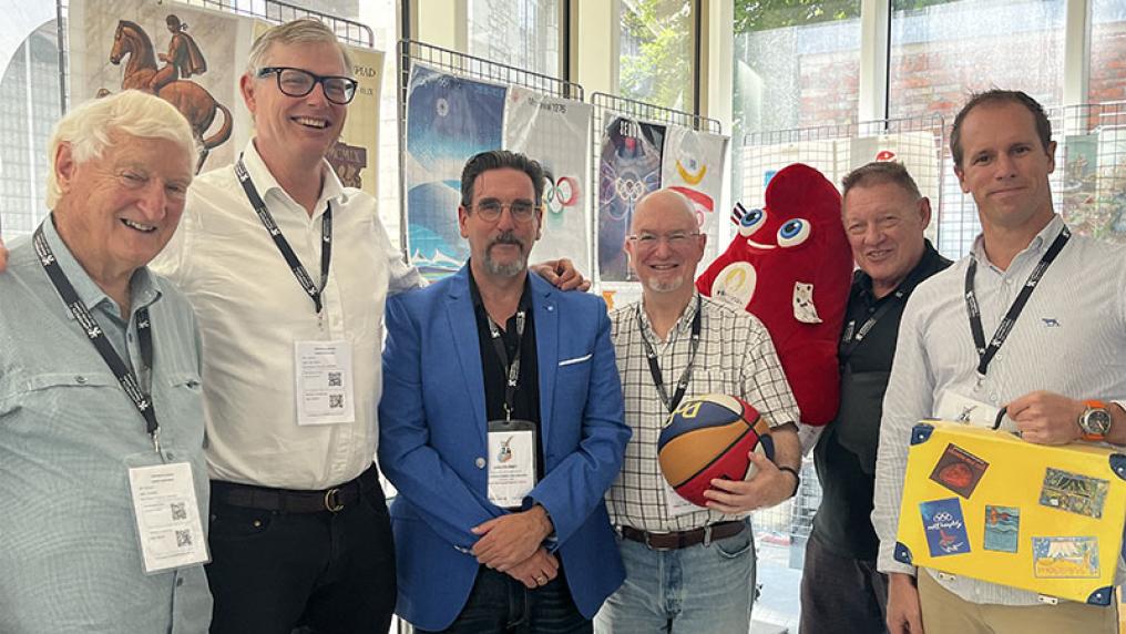 Australian researchers from the U of Q (Ian Jobling, Sean Tweedy, John Cairney), Daryl Adair from UTS, Richard Baka from VU and Bjorn Galjaardt from U of Q at the 4th Colloquium of OSRCs in France.